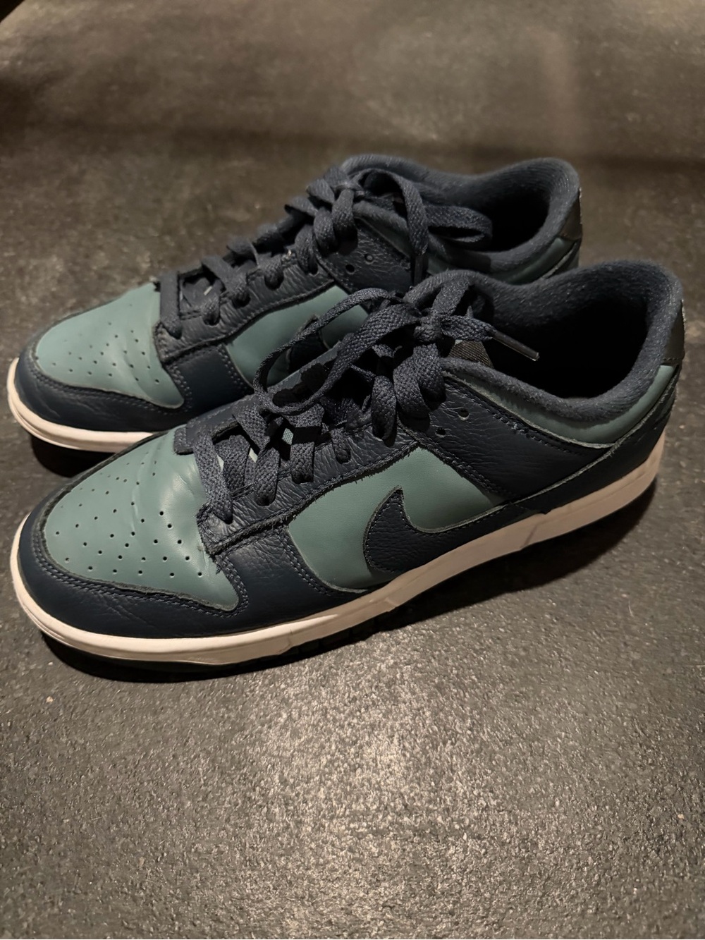 Nike Men’s Low-Top Sneakers in Teal and Navy
